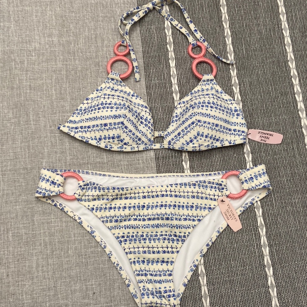 Victoria’s Secret bikini